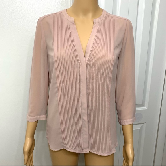 H&M Tops - Elegant Pink Blouse